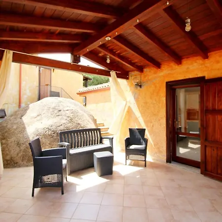 Terraced House In With Garden *